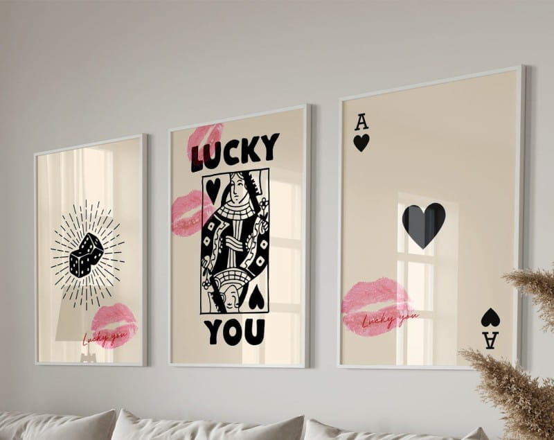Retro Queen of Hearts Canvas Wall Art Set