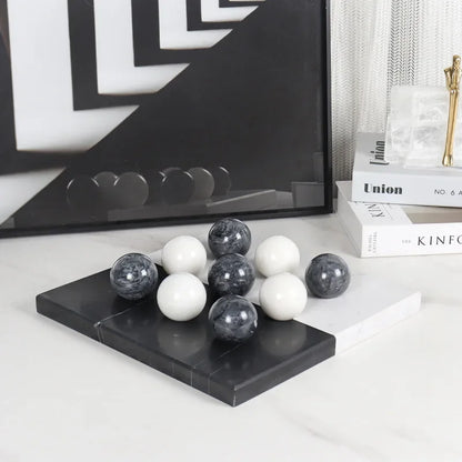 Juego de adornos geométricos de mármol DecorBites™ con diseño de ajedrez para una decoración elegante del hogar.