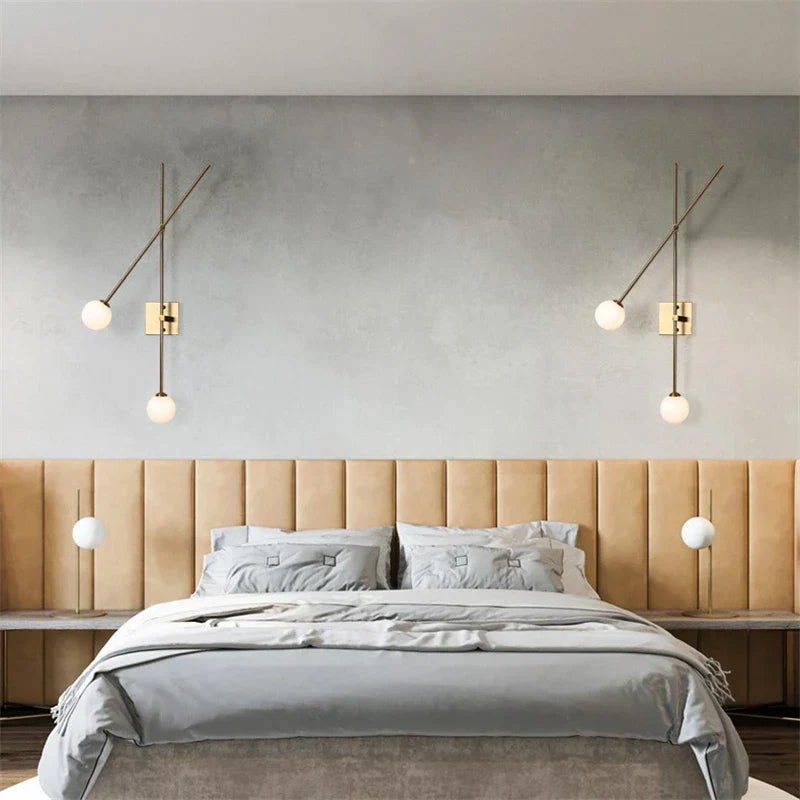 ديكوربايتس™ مصباح حائط كروي زجاجي LED أسود ذهبي لغرفة النوم