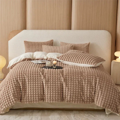 Decobites Faux Fur Bedding Set: Double Queen King Size Duvet Cover Sheet Pillowcase