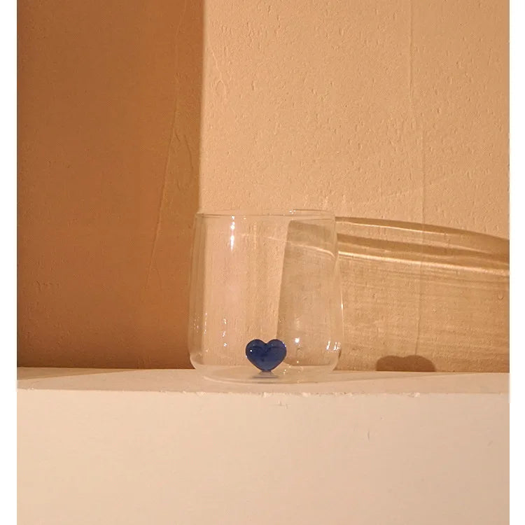 كوب ثلاثي الأبعاد على شكل قلب من ديكوربايتس™: هدية من الزجاج الأحمر والأزرق للبنات