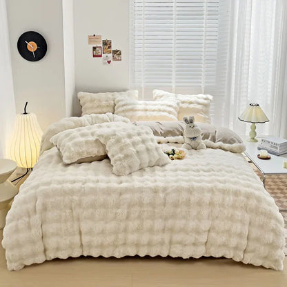 Luxury Faux Fur Bedding Set by Decobites: Super Soft Bubble Fleece Duvet Cover, Quilt, and Sheet Set.