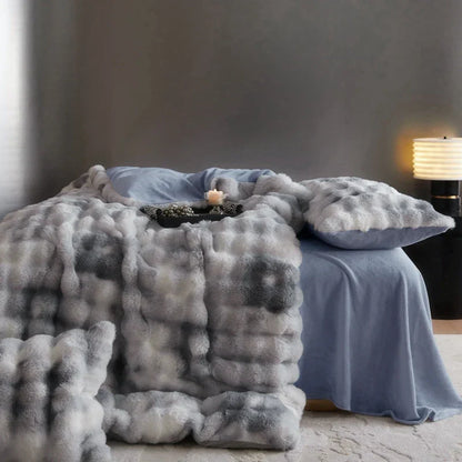 DecorBites™ Gradient Blue & Grey Faux Rabbit Fur Bedding Set: Velvet Fleece Duvet, Sheets, Pillowcases
