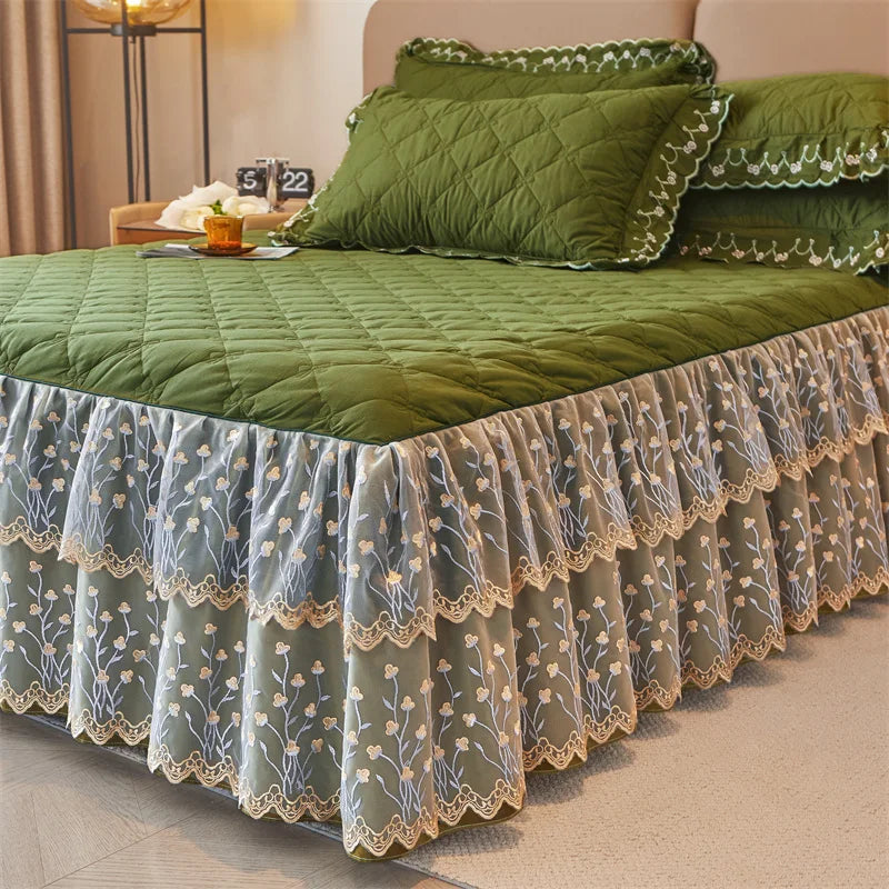 Decobites Cotton Lace Ruffles Quilted Bed Skirt Set with Pillowcases