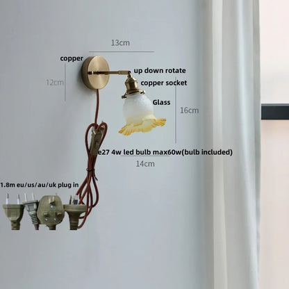 Apliques de pared LED DecorBites™ Crown Glass con interruptor de latón y accesorios para escaleras