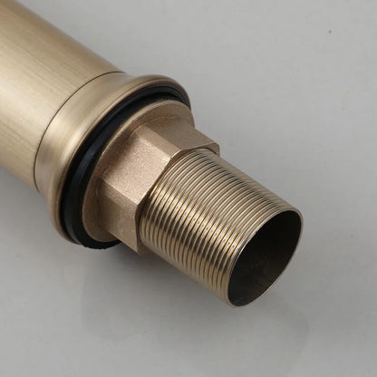 صنبور حمام DecorBites™ من النحاس العتيق/البرونز المصقول بالزيت، مثبت على السطح، بمقبض واحد