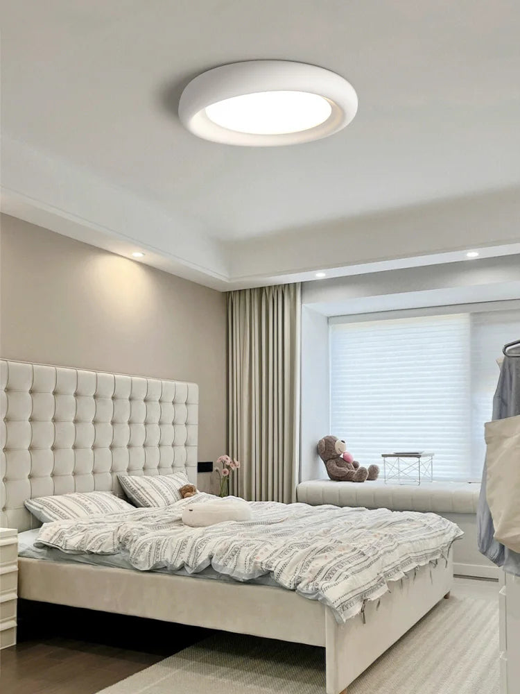 Lámpara de techo LED color crema DecorBites™ para habitación de niña - Iluminación moderna y minimalista para dormitorio principal