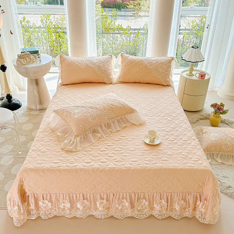 Decobites Pink Cotton Quilted Bedspread Set with Lace Edge and Pillowcases