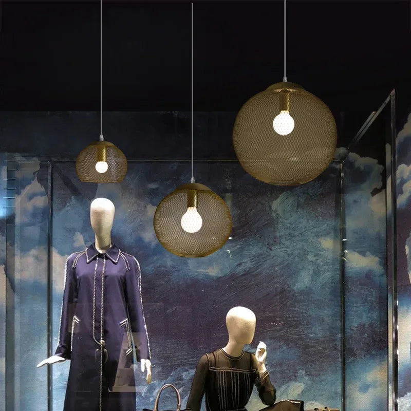 ثريا DecorBites™ LED بتصميم قفص الطيور الذهبي لإضاءة أنيقة في المطاعم والمطابخ والمتاجر