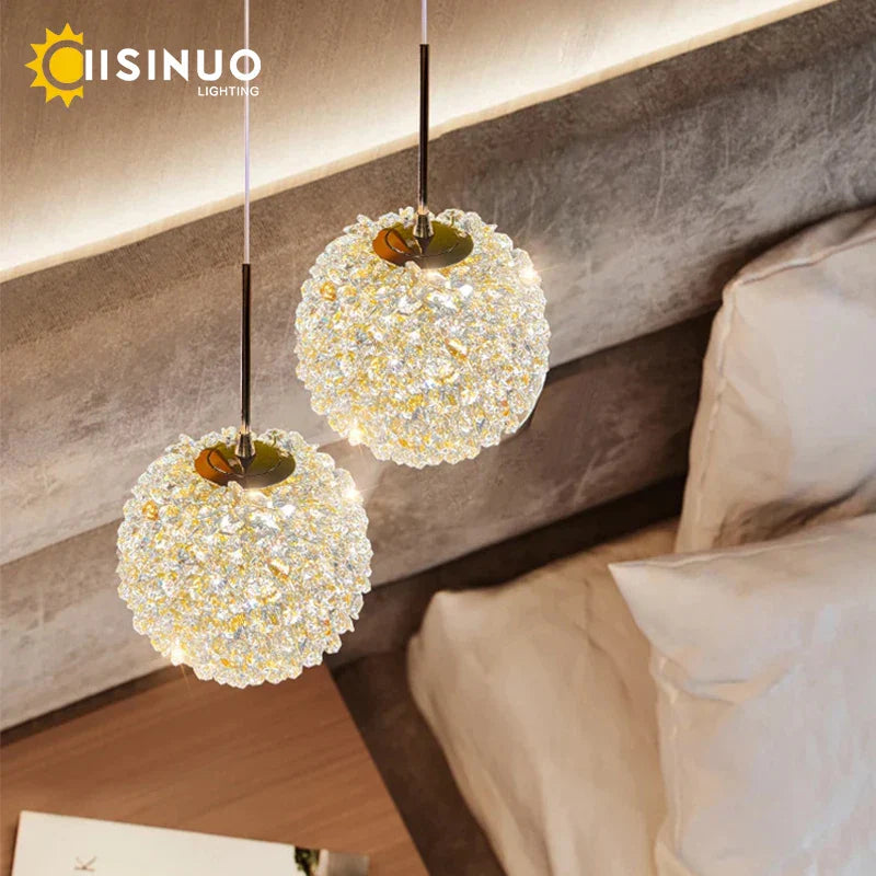 Lámpara colgante de bola de cristal DecorBites™ para dormitorio o bar