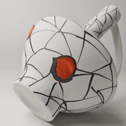 Jarrón de cerámica DecorBites™ con líneas geométricas y decoración de flecos