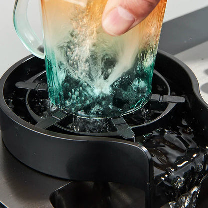 Grifo enjuagador de vasos DecorBites™: Lavavasos y jarras automáticos para fregadero de cocina