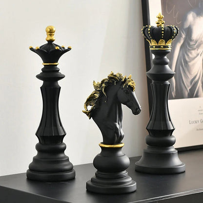 SAAKAR Resin Chess Figurines Set