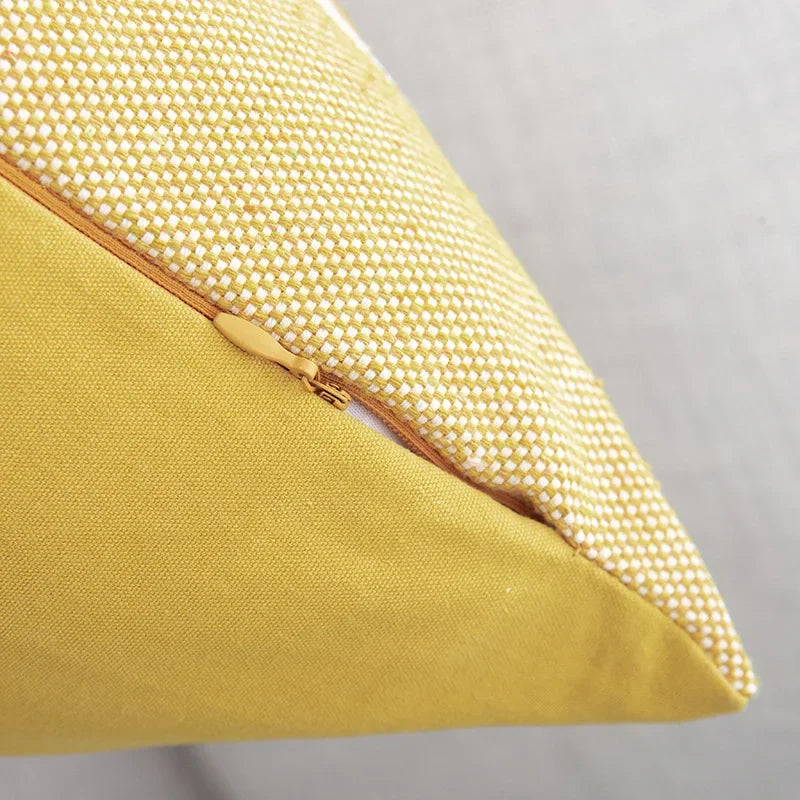 Funda de cojín DecorBites™ con borlas geométricas - Cojín decorativo tejido amarillo y negro