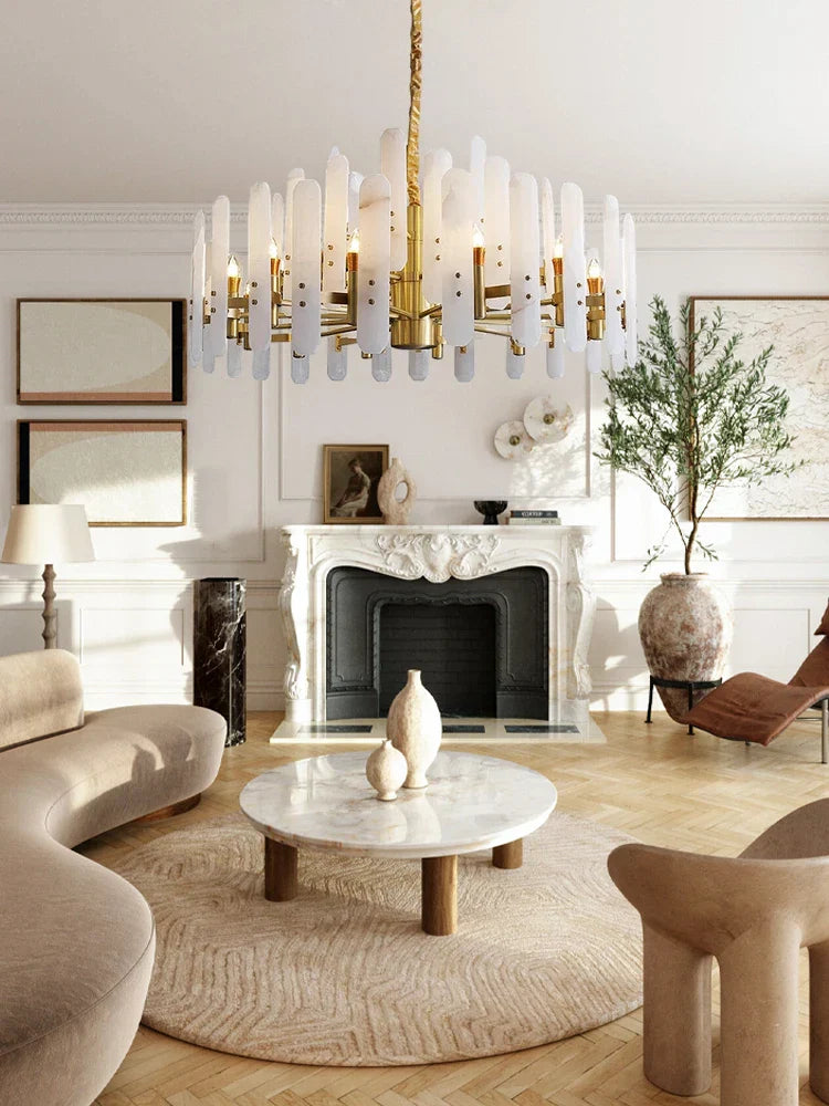 ثريا ديكوربايتس™ المعلقة من المرمر الذهبي والكروم لغرفة المعيشة