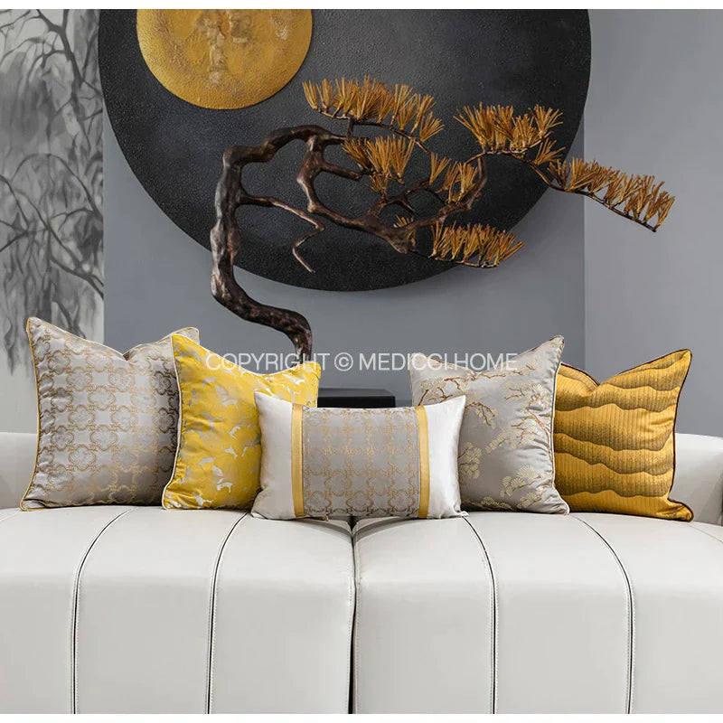 Funda de cojín DecorBites™ con jacquard geométrico de cuatro hojas dorado - Decoración de lujo para el hogar