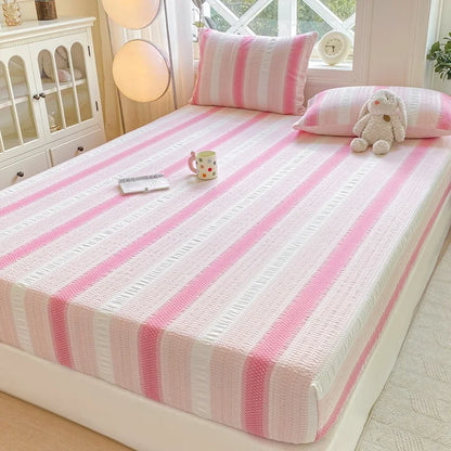 طقم ملاءات DecorBites™ القطنية المجهزة مع غطائي وسادة، مقاوم للغبار والانزلاق