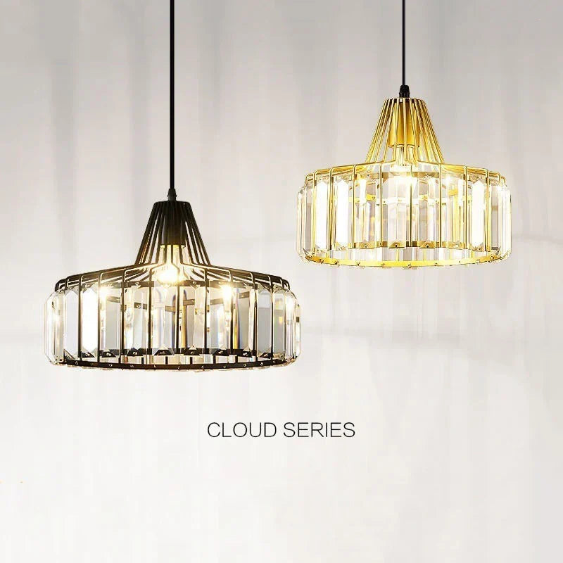 Lámpara colgante LED de cristal DecorBites™: Pantalla dorada retro para sala de estar, dormitorio o comedor.