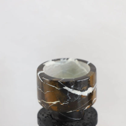 حامل شموع من الرخام الأسود من DecorBites™ لقطع مركزية أنيقة للطاولة