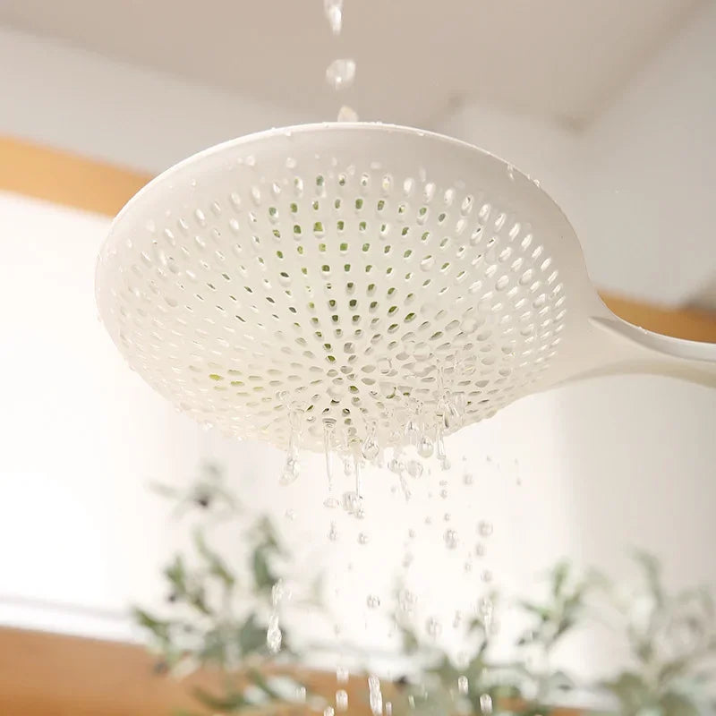 Juego de Cocina Decorbites™: Colador, Cuchara para Fideos, Cuchara de Mango Largo, Sartén Antiadherente - 4 piezas