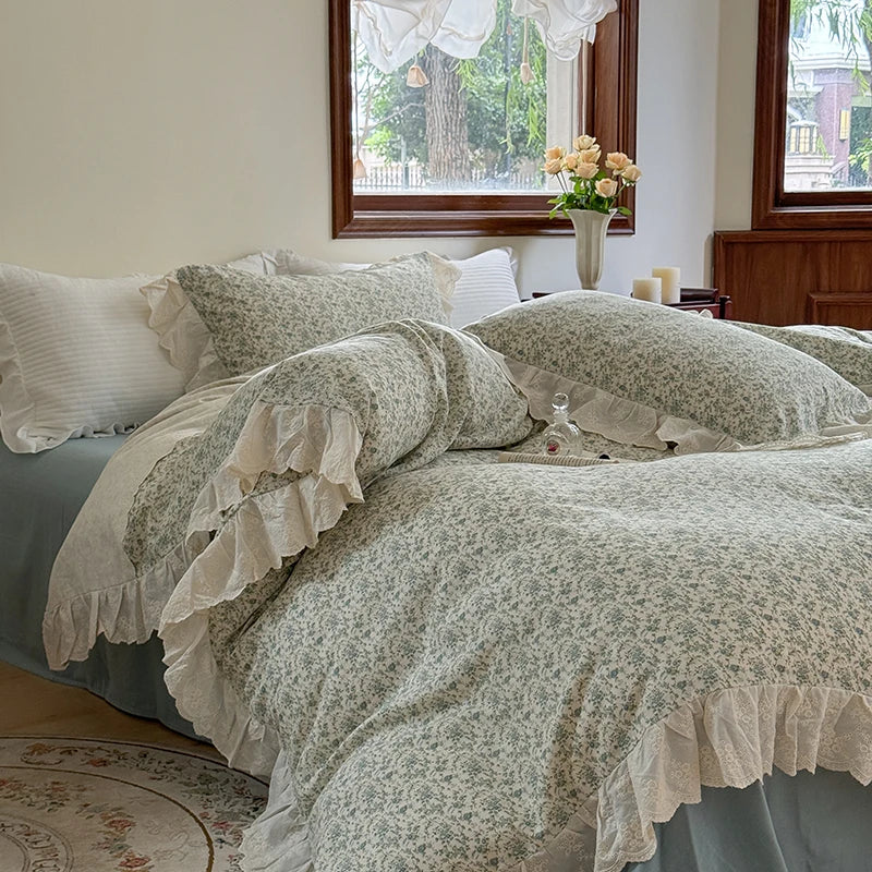 Decobites Elegant Floral Lace Ruffles Bedding Set with Double Yarn - Soft Cotton Blend