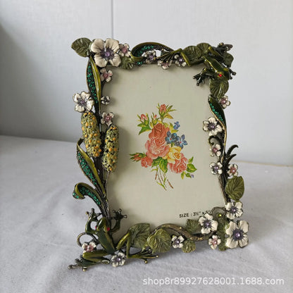 DecorBites™ Frog Metal Photo Frame Tabletop Decoration