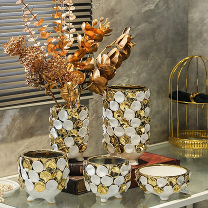 Jarrón de cerámica DecorBites™ con relieve geométrico de pan de oro - Elegante maceta con apliques hechos a mano para decoración del hogar