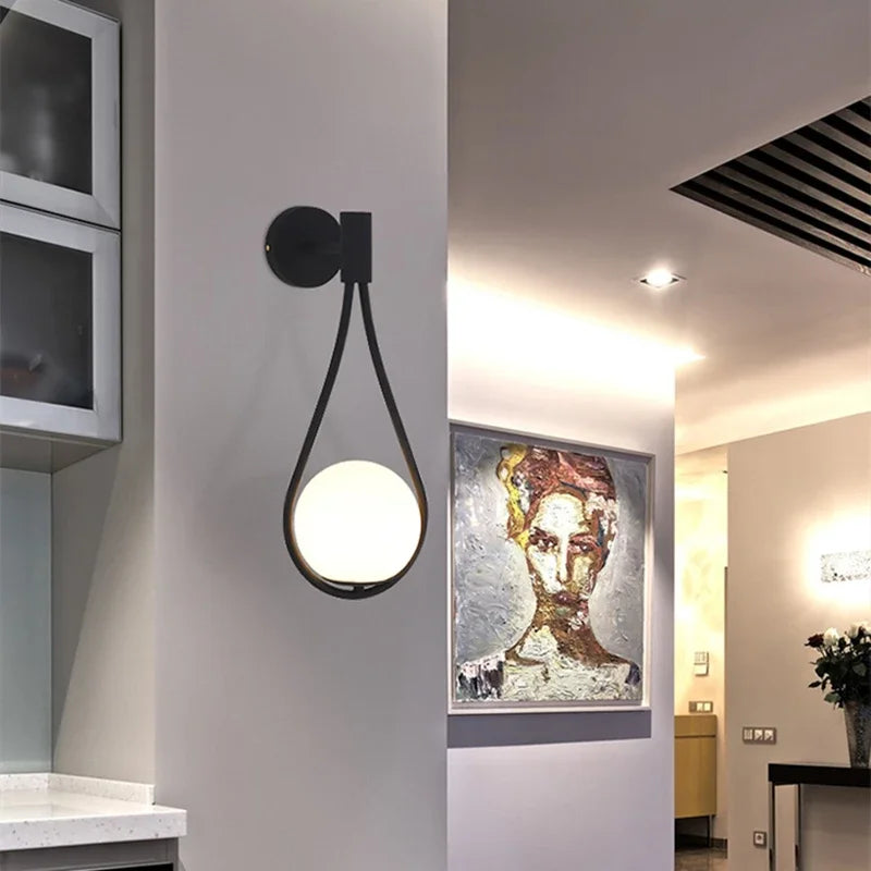Lámpara de pared LED dorada con bola de cristal DecorBites™ para salón o dormitorio, diseño nórdico minimalista