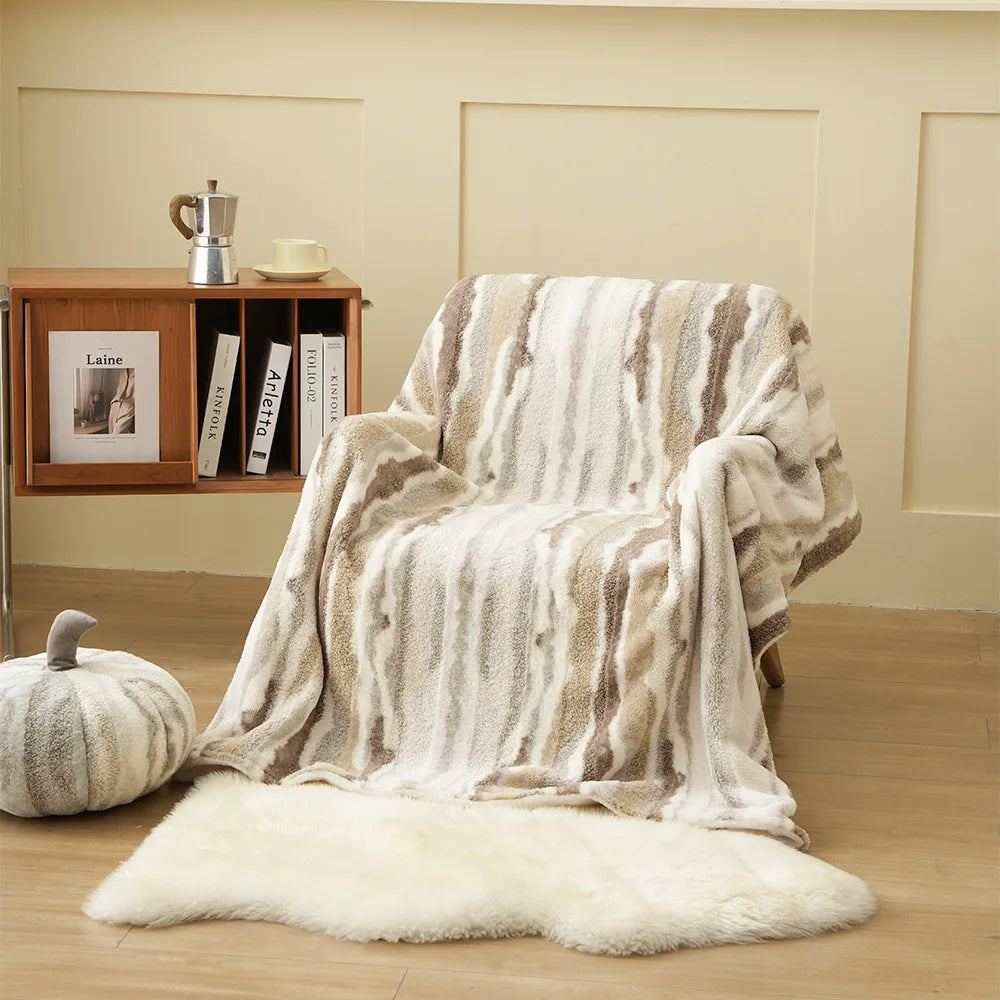 بطانية ديكوربايتس™ المخملية القطبية الصناعية بتصميم أرنب | بطانية مريحة ودافئة وفاخرة