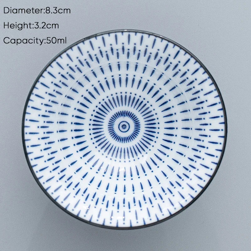 كوب شاي الكونغ فو من سيراميك ديكوربايتس™ باللونين الأزرق والأبيض، وكوب إسبريسو من البورسلين على الطريقة اليابانية