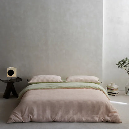 طقم أغطية سرير DecorBites™ مصنوع من خيوط إسفنجية قطنية 100% بتصميم جاكار بلون واحد