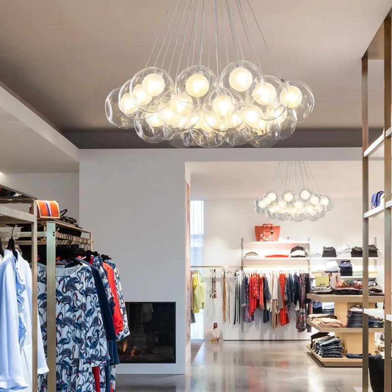 Lámpara de araña DecorBites™ con forma de burbuja y bolas de cristal para salón moderno, dormitorio, comedor o tienda de ropa.