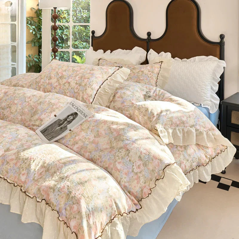 Decobites Vintage French Floral Lace Ruffles Bedding Set - 4Pcs