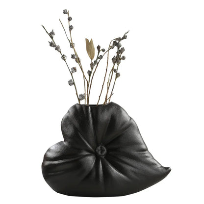 DecorBites™ Fluffy Heart Vase: Ceramic Handicraft Home Decor Accessory