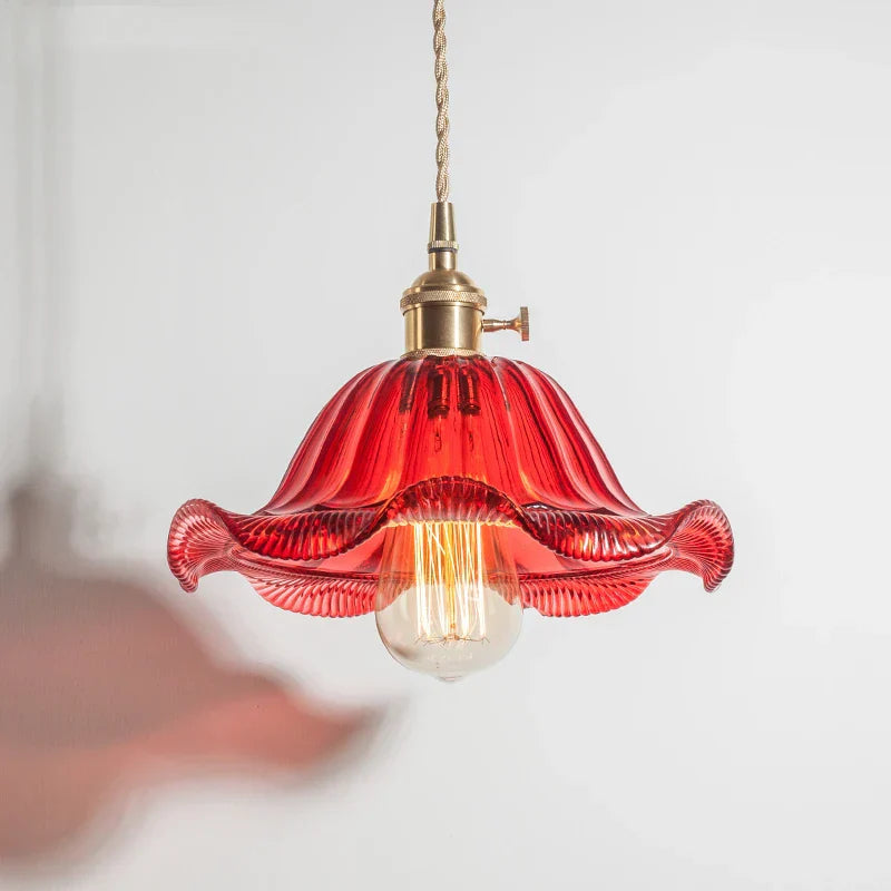 Lámpara colgante industrial de cristal DecorBites™: Lámpara estilo loft con casquillo de cobre para decoración del hogar.