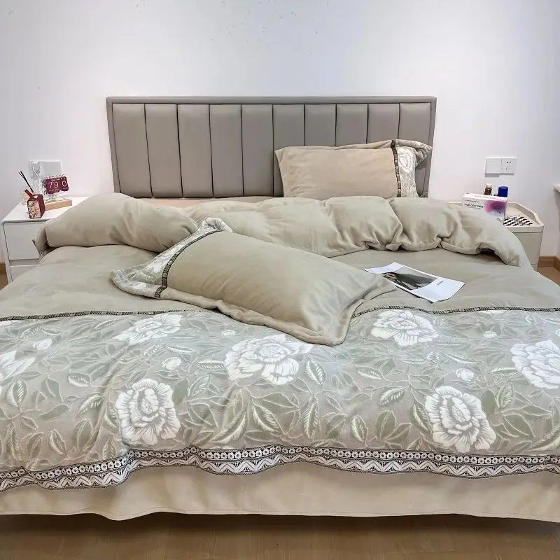 Decobites Winter Velvet Flowers Bedding Set: Warm & Cozy 4-Piece Duvet Cover, Bed Sheet, Pillowcases