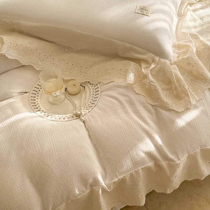 Decobites Lace Ruffles Princess Wedding Bedding Set in Pure Cotton Skin-friendly Fabric