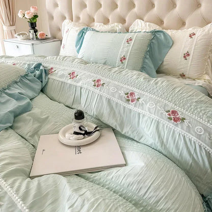 Decobites Romantic Lace Bubble Gauze Queen Bedding Set - Elegant Princess Style emb. Duvet Cover Set