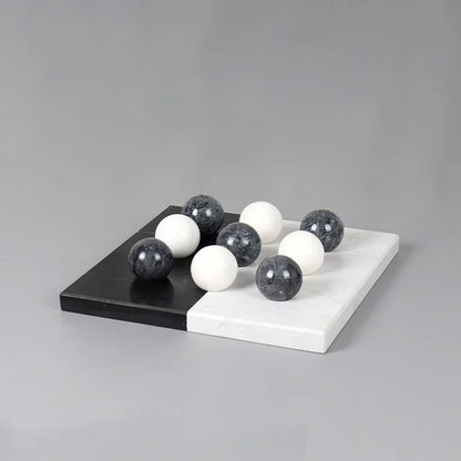 Juego de adornos geométricos de mármol DecorBites™ con diseño de ajedrez para una decoración elegante del hogar.