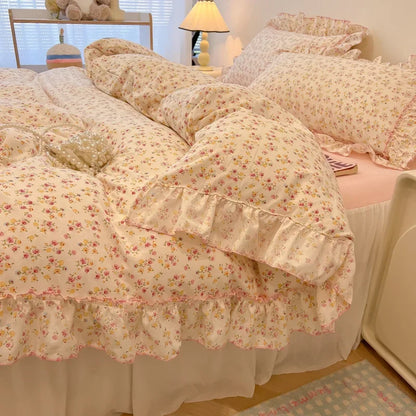 DecorBites™ Lace Bedding Set: Printed Design, Single Queen Size, Cozy Quilt Cover, Fitted Sheet, 2 Pillowcases