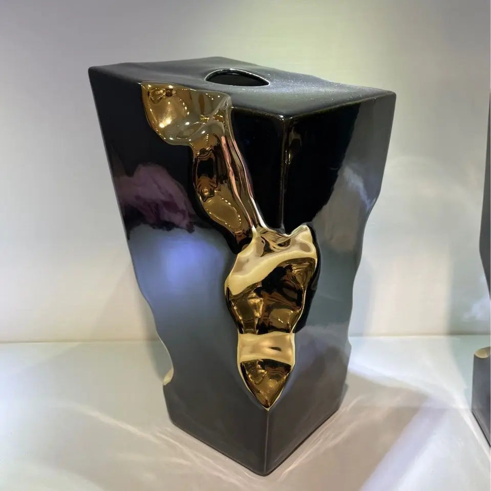 Jarrón de cerámica DecorBites™ Golden Notch con diseño geométrico cuadrado, accesorio de decoración para el hogar