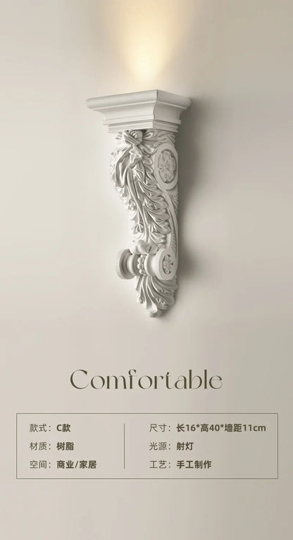 Lámpara de pared DecorBites™ de resina color crema con casquillo LED E27 para espacios clásicos