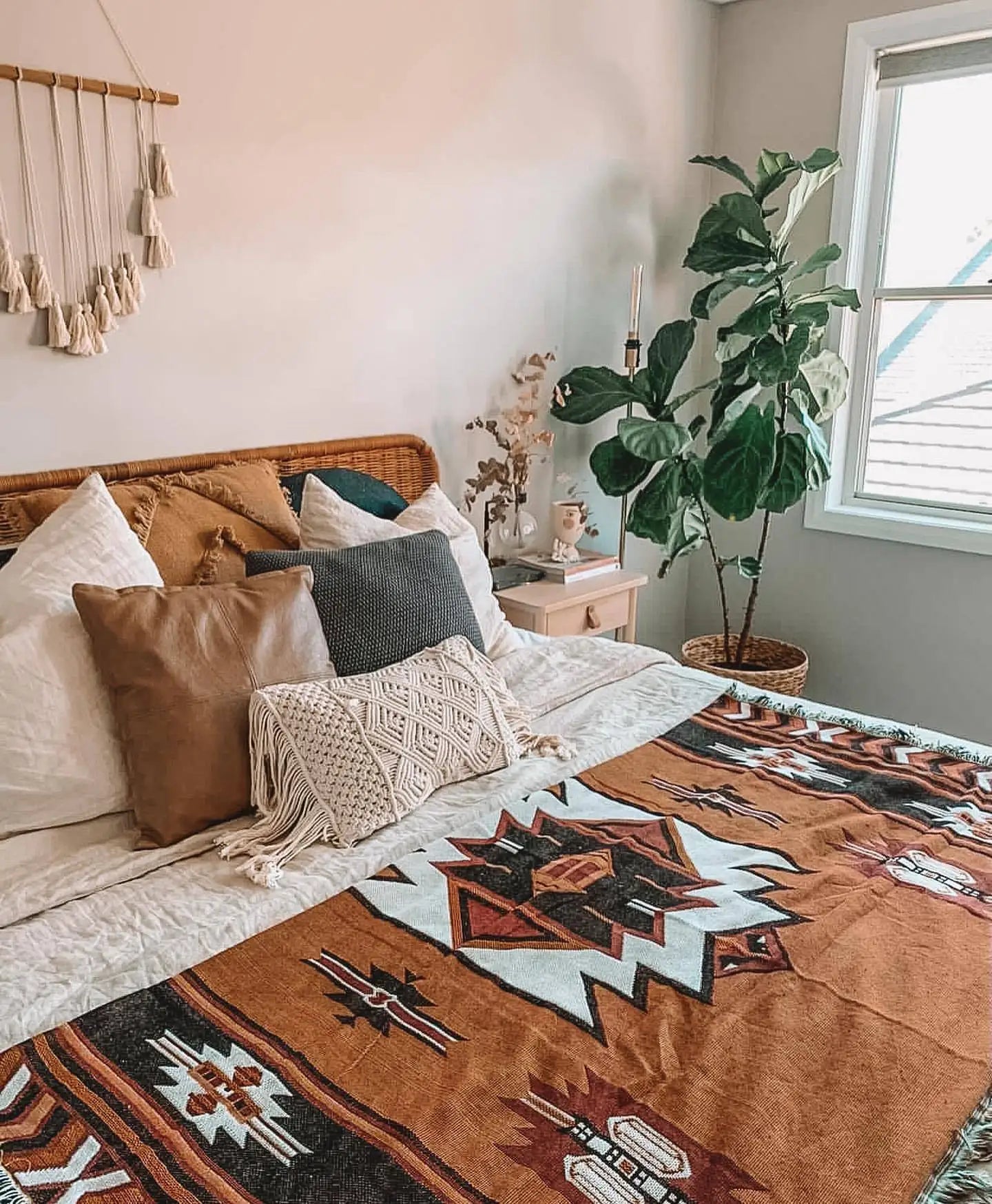 غطاء أريكة من بطانية الشاطئ من DecorBites™ - بطانية منقوشة بنقشة الريف الأمريكي - نسيج قطني مزخرف بشراشيب