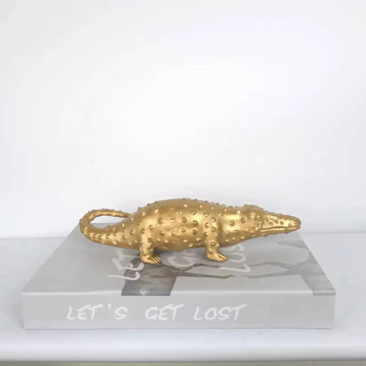 Escultura de Cocodrilo Dorado™ Decorbites Decoración para el Hogar Figuras