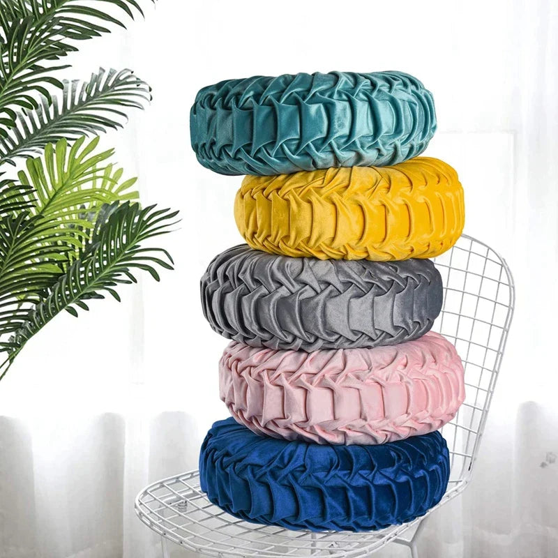 وسادة مخملية دائرية بتصميم عجلة سيارة قرع ثلاثية الأبعاد من DecorBites™ لتزيين الأريكة