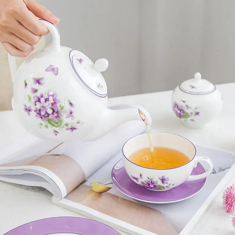 طقم شاي بلو دريم من ديكوربايتس™: كوب، صحن، برطمان حليب، وعاء سكر، أطباق وأكثر