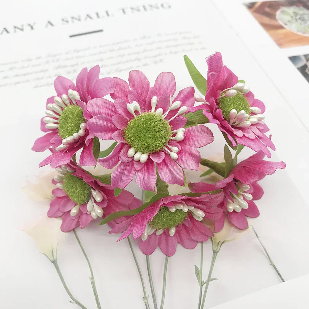 DecorBites™ Paquete de 200 piezas de bayas y estambres de flores de rosa roja mixtas para decoración DIY