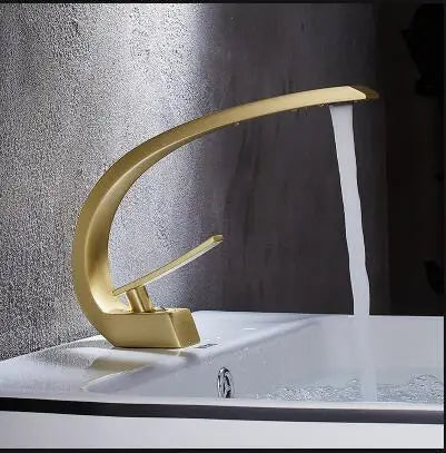 صنبور حوض ديكوربايتس™ أسود/ذهبي، خلاط حمام عصري، بمقبض واحد، شلال ساخن وبارد