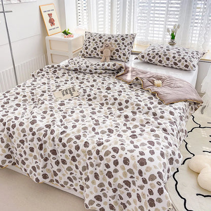 DecorBites™ Double Gauze Rabbit Print Quilt: Soft, Breathable, Washable, Light Comforter