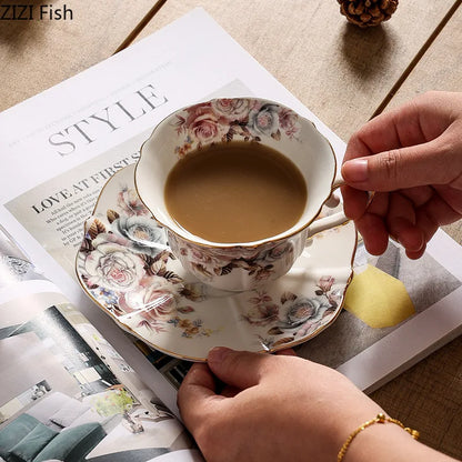 طقم فناجين شاي وصحن سيراميك بحافة دانتيل من ديكوربايتس™ لطاولة الطعام والقهوة